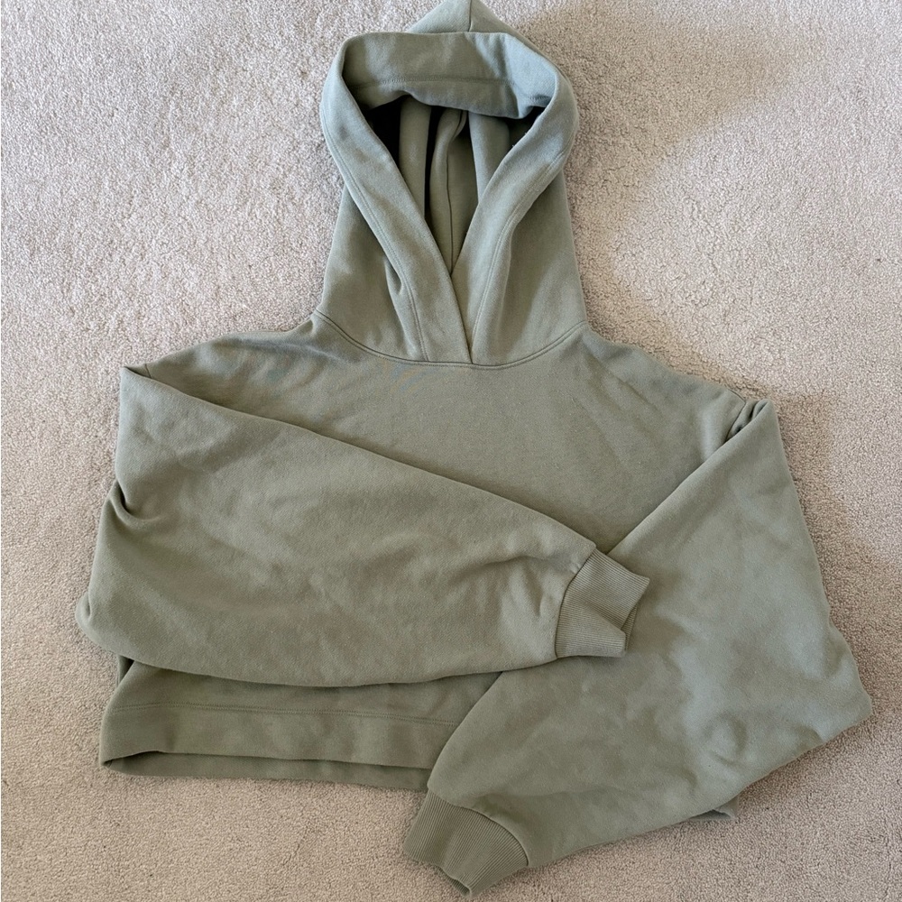 ALO Yoga Bae Hoodie - size S - Limestone